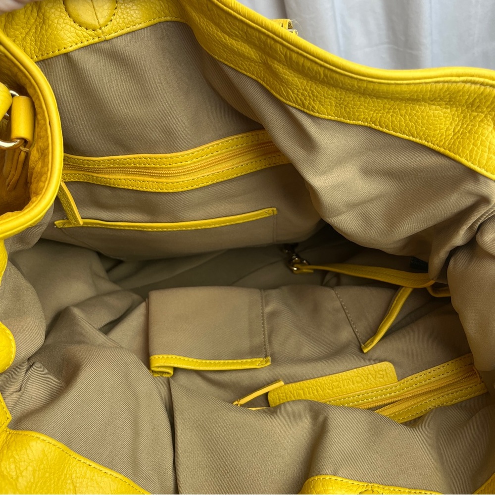 Isaac Mizrahi Live Yellow Pebbled Leather Drawstring Bucket Handbag  Purse Set - Picture 4 of 16